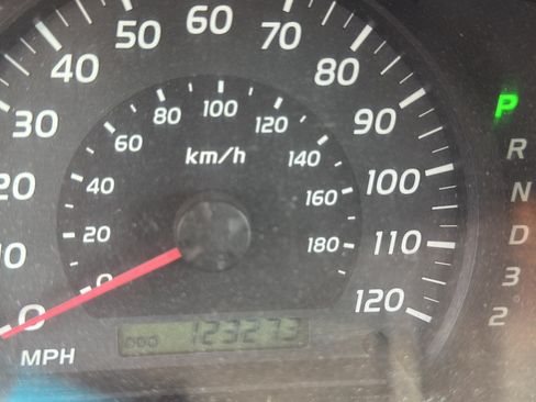 Used 2006 Toyota Tundra SR5 w/ TRD Off-Road Pkg AWD/4WD image 4