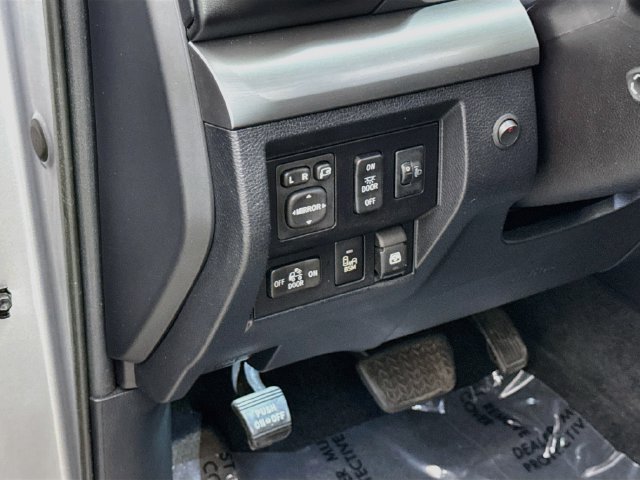 Used 2017 Toyota Tundra Platinum AWD/4WD image 10