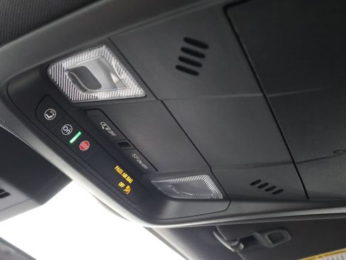 Used 2024 Chevrolet Equinox RS AWD/4WD image 31