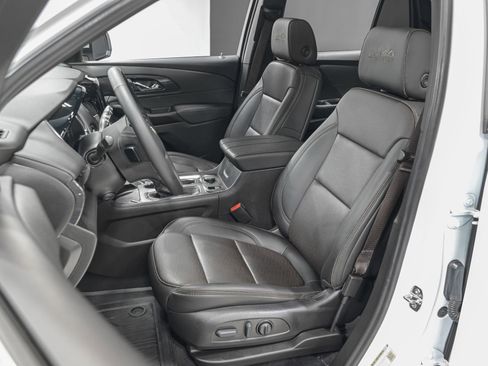Used 2023 Chevrolet Traverse High Country w/ LPO, Floor Liner Package FWD image 16