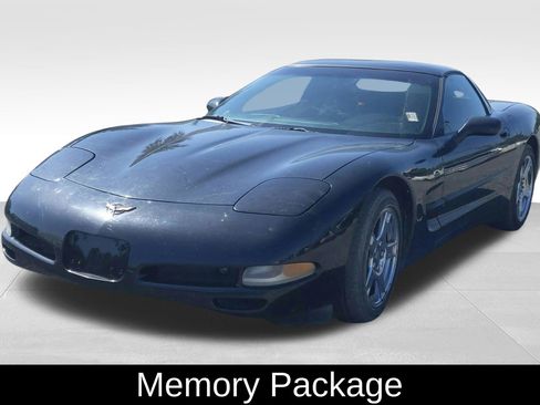 Used 1998 Chevrolet Corvette Coupe w/ Performance Handling Pkg image 3