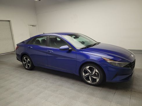 Used 2023 Hyundai Elantra SEL w/ Convenience Package FWD image 11