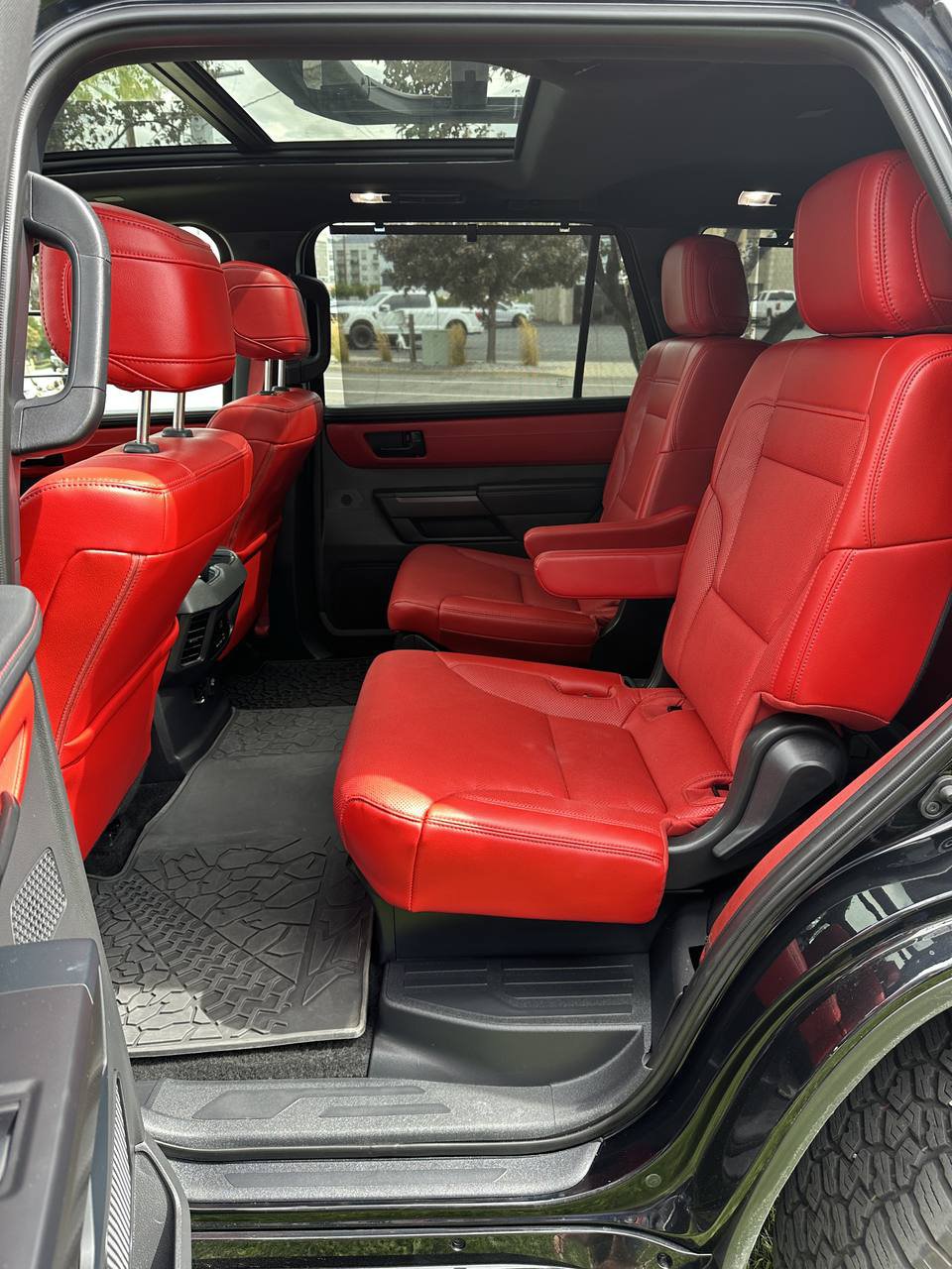 Used 2025 Toyota Sequoia TRD Pro AWD/4WD image 24