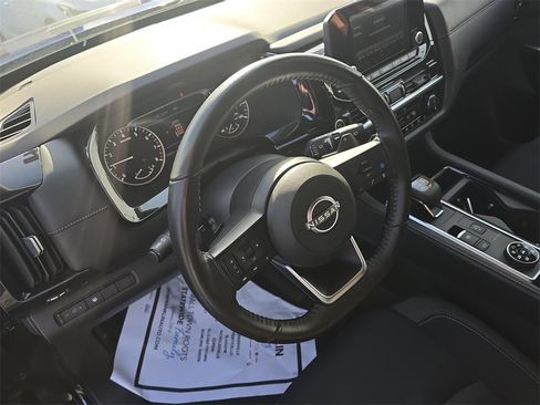 Certified 2024 Nissan Pathfinder SV image 20