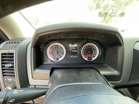 Used 2018 RAM 2500 Tradesman w/ Chrome Appearance Group AWD/4WD image 3