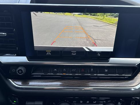 Certified 2023 Chevrolet Silverado 1500 RST w/ Rally Edition AWD/4WD image 17