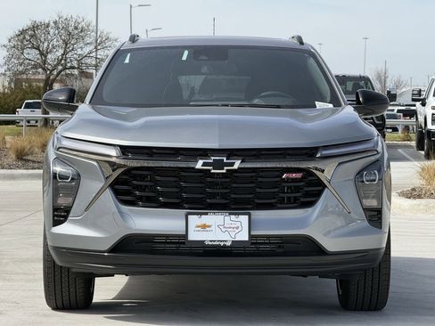 New 2026 Chevrolet Trax RS w/ Sunroof Package FWD image 7