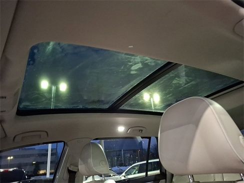 Used 2024 Volkswagen Atlas SEL Premium R-Line image 15