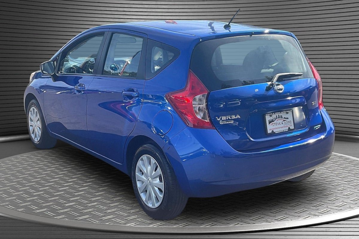 Used 2015 Nissan Versa Note SV FWD image 4