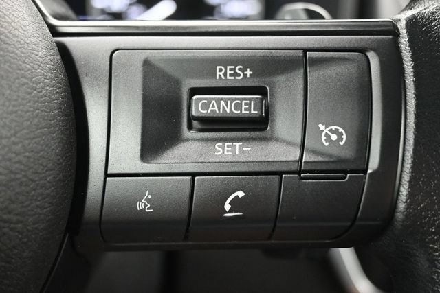 Used 2023 Nissan Rogue S FWD image 19