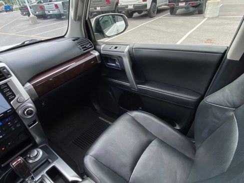 Used 2020 Toyota 4Runner Limited AWD/4WD image 28