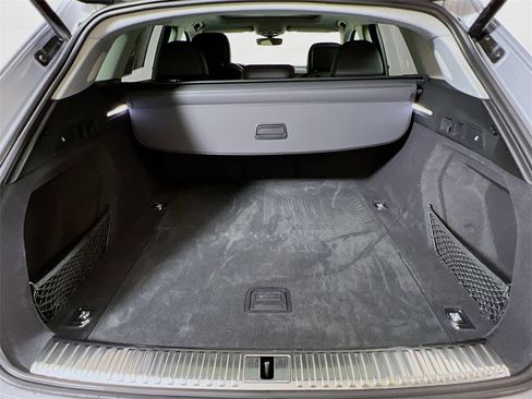 Certified 2022 Audi e-tron Premium Plus w/ Premium Plus Package image 27