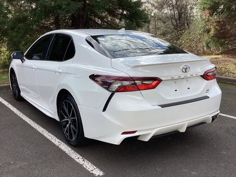 Certified 2023 Toyota Camry SE image 9