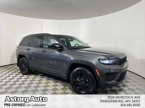 Certified 2025 Jeep Grand Cherokee Altitude AWD/4WD image 1