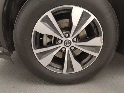 Used 2022 Nissan Murano S image 31