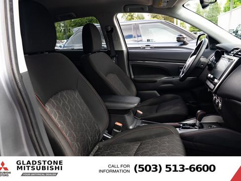 Used 2025 Mitsubishi Outlander Sport LE AWD/4WD image 26