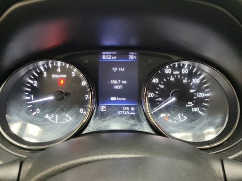 Used 2019 Nissan Rogue SV w/ Sun & Sound Touring Package AWD/4WD image 23