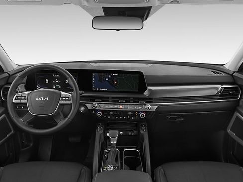 Used 2025 Kia Telluride S FWD image 3