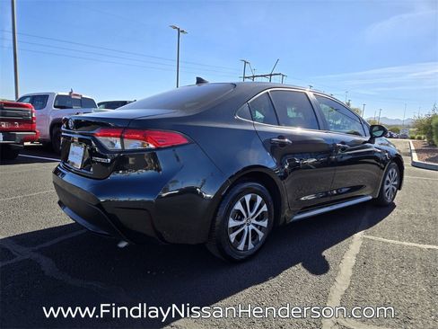 Used 2022 Toyota Corolla LE image 6