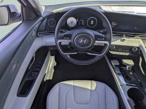 New 2026 Hyundai Elantra Limited image 17