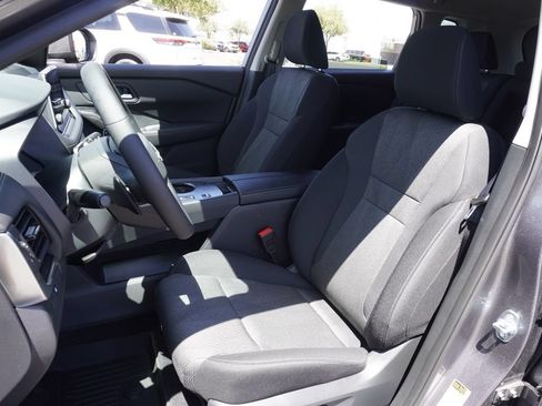 Used 2026 Nissan Rogue SV FWD image 13