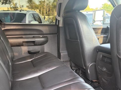Used 2011 GMC Sierra 3500 SLE AWD/4WD image 11