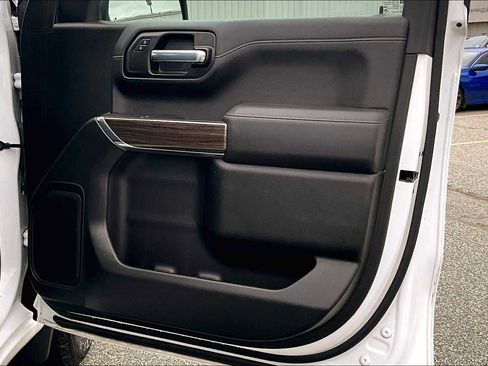 Used 2021 Chevrolet Silverado 1500 RST image 12