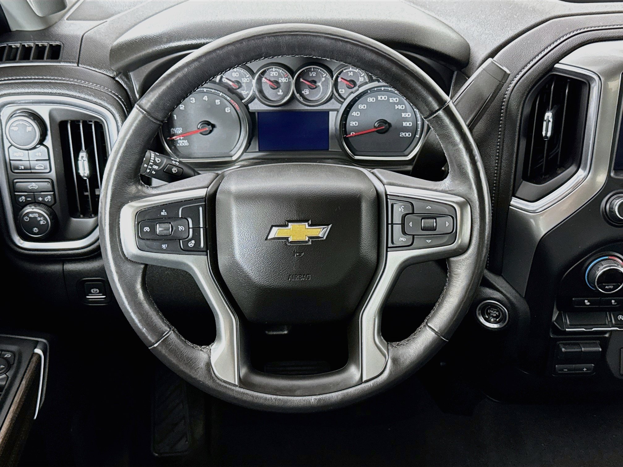 Used 2019 Chevrolet Silverado 1500 LT w/ True North Edition AWD/4WD image 4