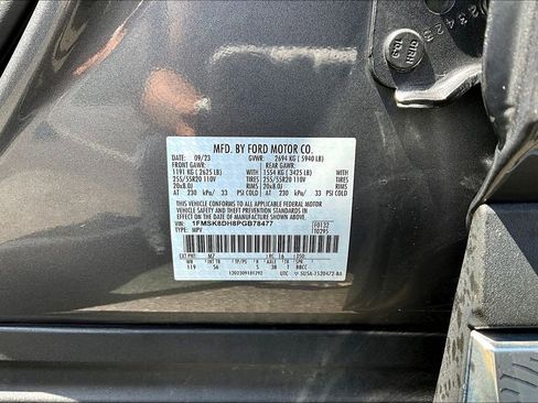 Used 2023 Ford Explorer XLT w/ Equipment Group 202A AWD/4WD image 19
