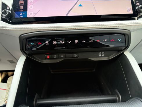 New 2026 Jeep Cherokee Limited AWD/4WD image 24