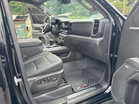 Used 2025 Chevrolet Silverado 1500 LTZ AWD/4WD image 30