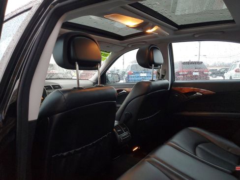 Used 2009 Mercedes-Benz E 350 4MATIC Sedan image 25