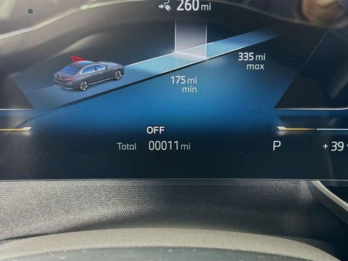 New 2026 BMW i7 xDrive60 w/ Executive Package image 14