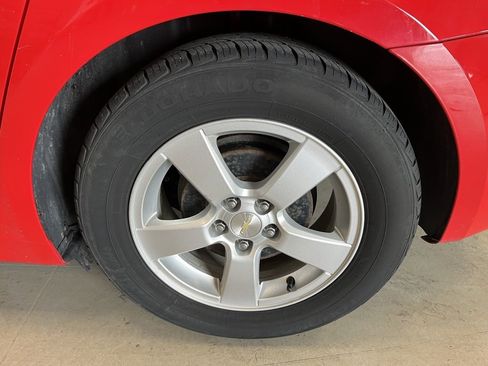 Used 2016 Chevrolet Cruze LT image 10