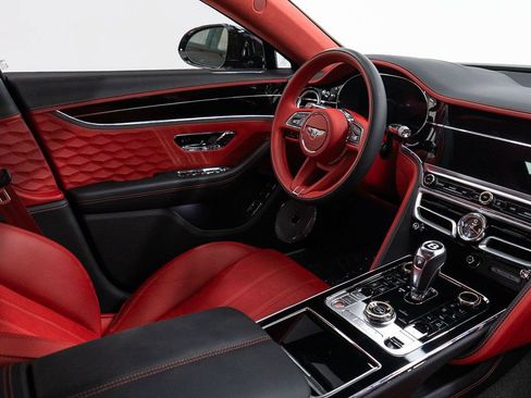 Used 2025 Bentley Flying Spur Plug-In Hybrid AWD/4WD image 27