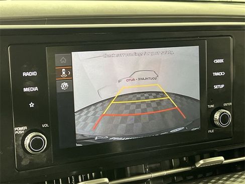 Certified 2024 Kia Carnival LX image 17