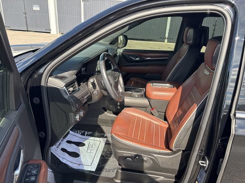 Used 2023 GMC Yukon Denali Ultimate w/ LPO, Floor Liner Package AWD/4WD image 9