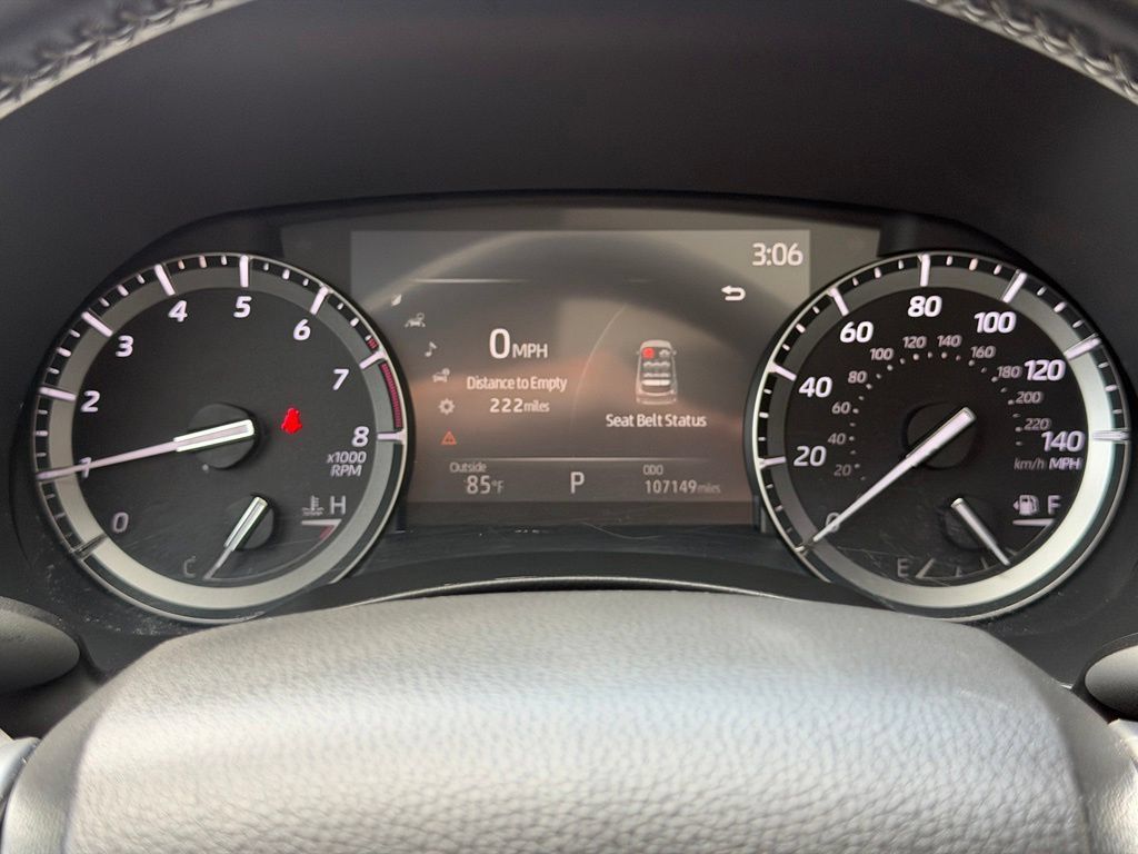 Used 2021 Toyota Highlander XLE AWD/4WD image 19
