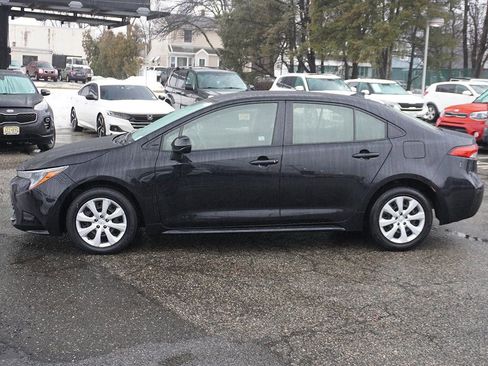 Used 2024 Toyota Corolla LE image 14