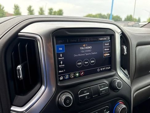 Used 2020 Chevrolet Silverado 1500 LT Trail Boss AWD/4WD image 35