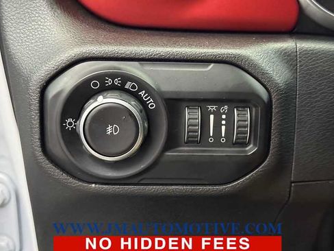 Used 2018 Jeep Wrangler Unlimited Rubicon AWD/4WD image 36