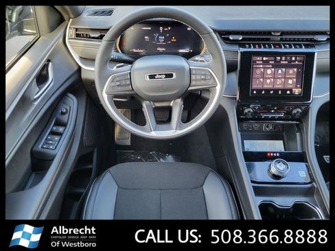 New 2024 Jeep Grand Cherokee L Altitude image 11