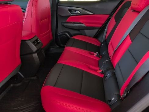 New 2026 Chevrolet Equinox EV RS image 7