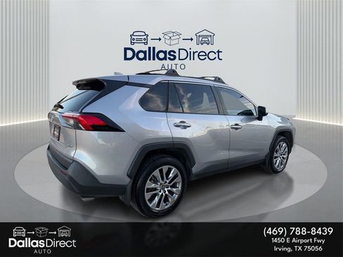 Used 2023 Toyota RAV4 XLE Premium image 6