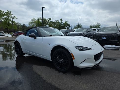 Used 2025 MAZDA MX-5 Miata Club RWD image 7