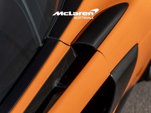 Used 2020 McLaren 620R image 20