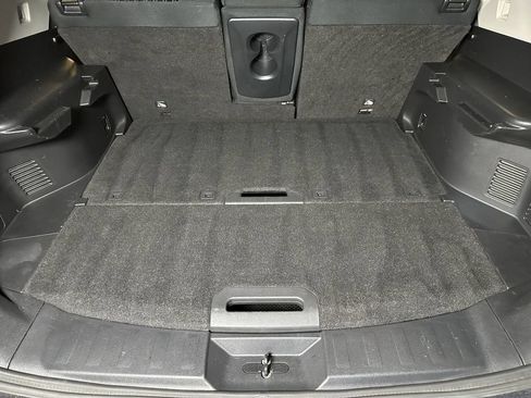 Used 2017 Nissan Rogue SV FWD image 22