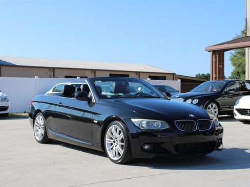 Used 2013 BMW 335i Convertible image 16
