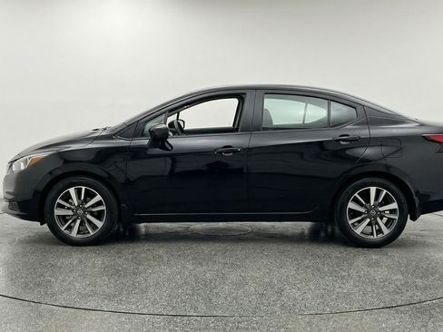 Used 2025 Nissan Versa SV image 5