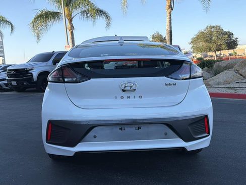 Used 2020 Hyundai Ioniq Limited FWD image 6